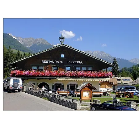 Almdiele Aparthotel Lutago